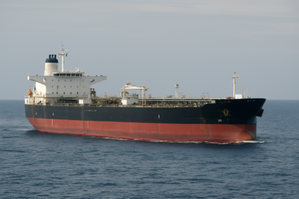 Chevron CEO Warns of Risks for Vessels in Strait of Hormuz Amid Attacks