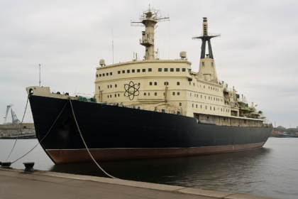 Study Proposes Pathway for Nuclear-Powered Ship Calls in Rotterdam
