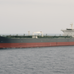 US Forces Escort Tankers Through Hormuz Amid Oil Market Fluctuations