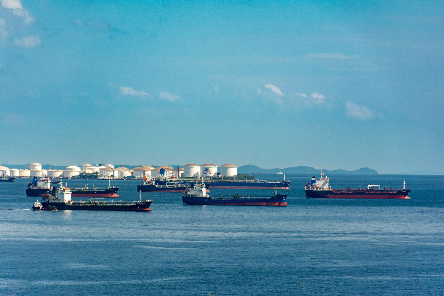 UK Targets Russian Shadow Fleet with New Sanctions Package
