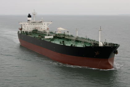 US Military Faces Challenges Securing Strait of Hormuz Amid Iran Threats