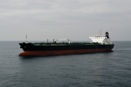 U.S. Considers Major Escalation in Gulf and Red Sea Shipping Threats