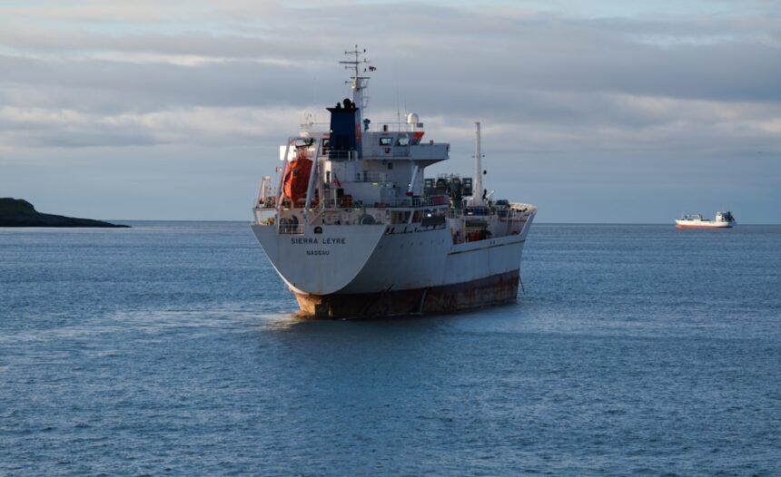 Strait of Hormuz Shipping Remains Stalled Amid Tensions with Iran