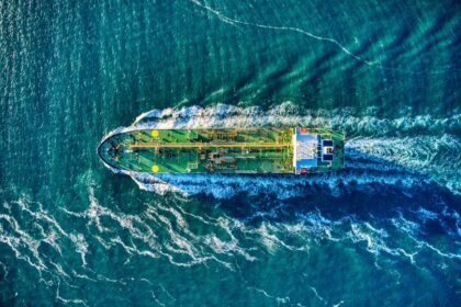 Saudi Arabia Redirects Crude Exports Amid Red Sea Tensions