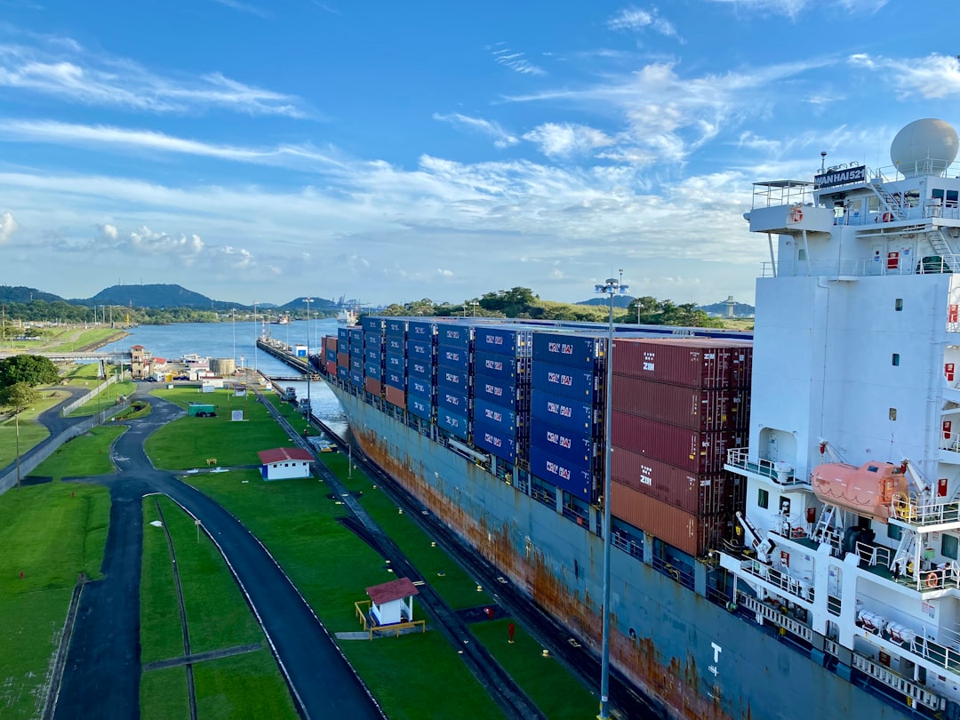 U.S. Targets Chinese Carriers Over Panama-Flag Ship Detentions