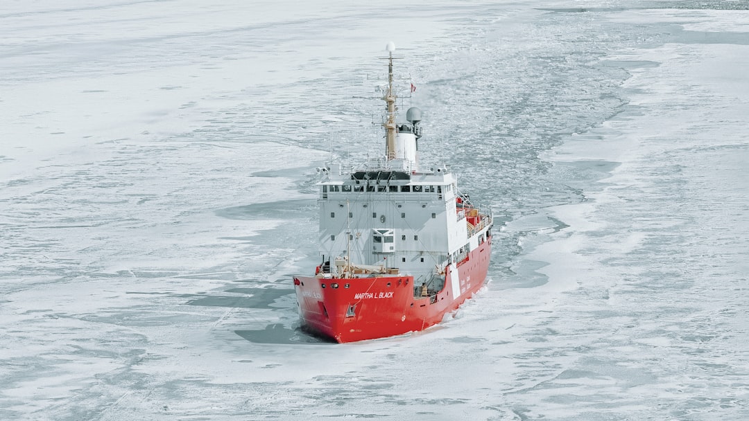 South Korea's Icebreaker Araon Begins Arctic Expedition for Shipping Data