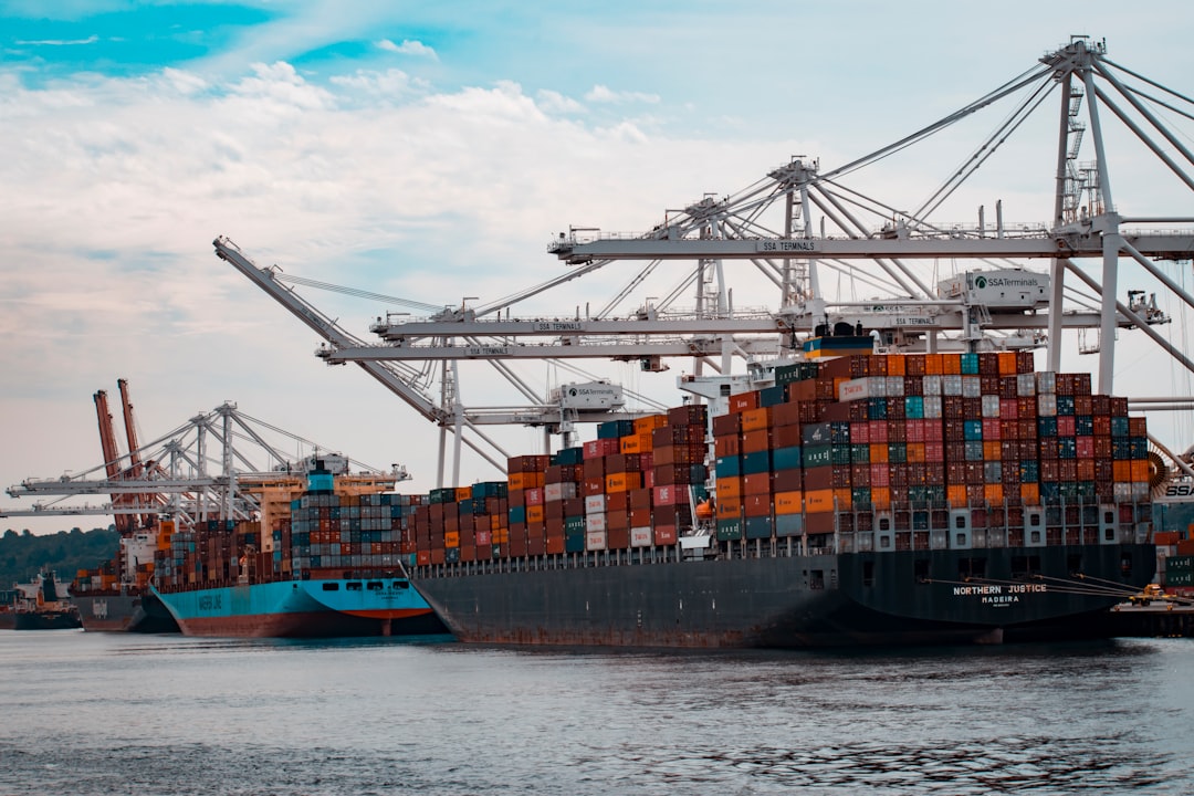 Freight Rates Surge as South Asia Faces Capacity Cuts and Hormuz Tensions
