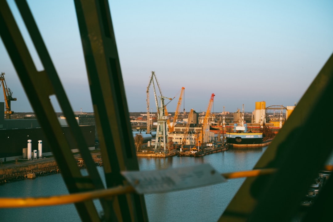 GAO Report Highlights Security Gaps in U.S. TWIC Program for Ports