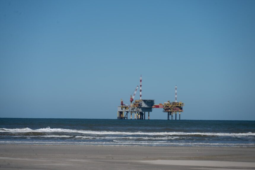 India Allocates $8.8B for Offshore Oil and Gas Exploration Initiative