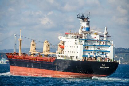 Iran and Oman Finalize Shipping Route Deal in Strait of Hormuz