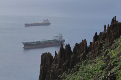 Oil Prices Surge Amid Regional Tensions Affecting Hormuz Strait