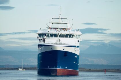 Singapore LNG Bunker Prices Surge Amid Middle East Supply Tensions