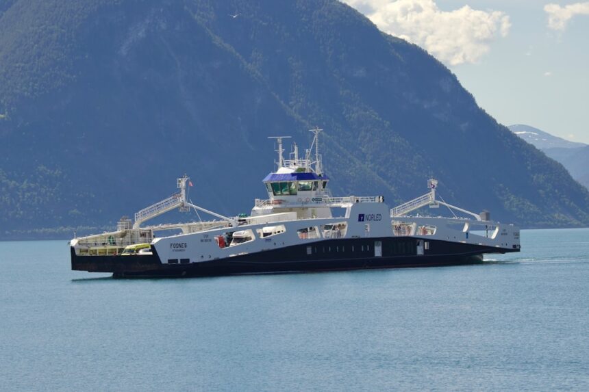 Höegh Autoliners Orders Six New Car Carriers from China Merchants