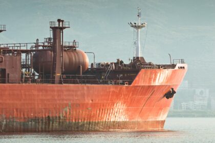 Foreign Tankers Carry $40 Million Oil Without Reporting Under Jones Act