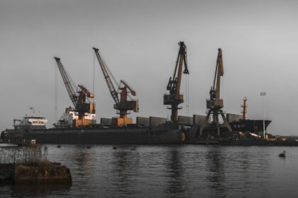 Yemen Hostilities Disrupt Shipping in Red Sea and Hormuz