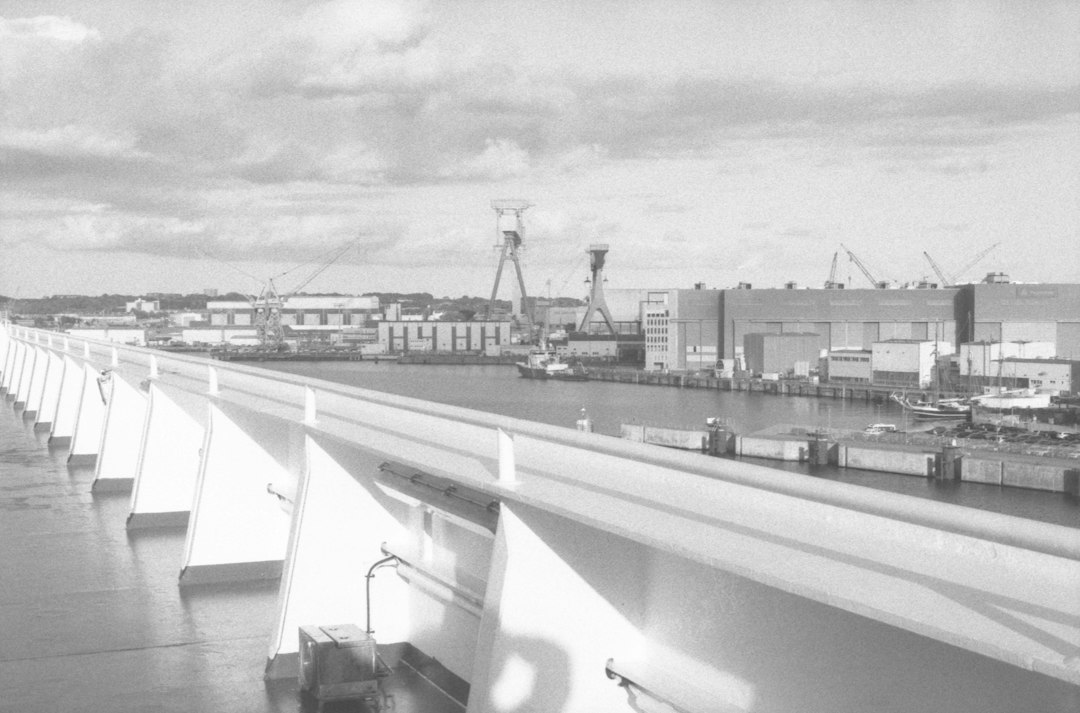 House Approves Resolution Challenging California's At-Berth Shipping Waiver