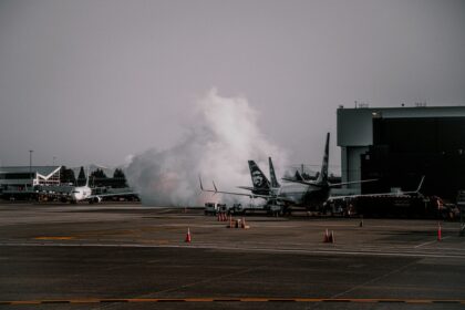 Houthis Launch Attack on Aden Airport Amid Intensified Yemen Fighting