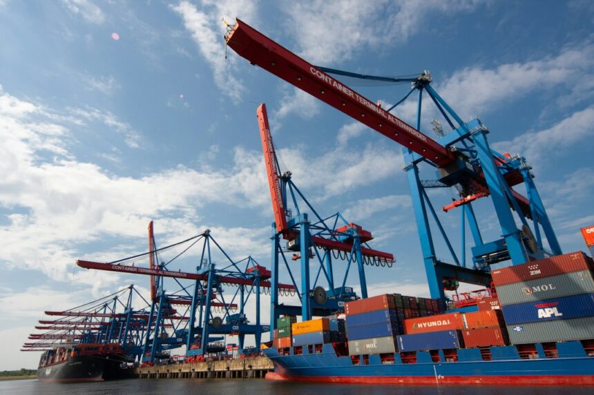 Hapag-Lloyd Halts Bookings to Key Philippine Ports Amid Crisis