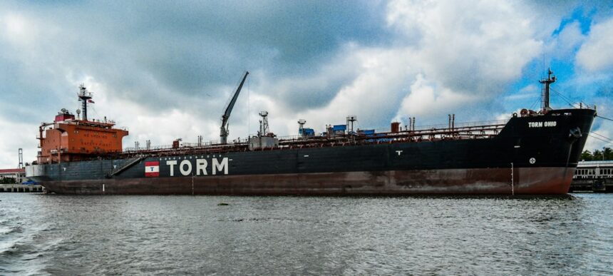 Ammonia Cargo Transits Strait of Hormuz Amid Ongoing Regional Conflict