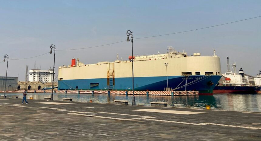 Global Car Carriers Orders Two LNG Dual-Fuel Carriers in China