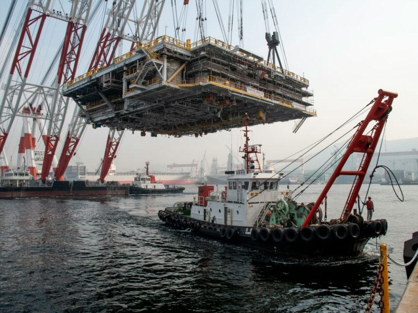 HD Hyundai and Kiewit Partner to Develop US Shipyard, Creating 3,000 Jobs