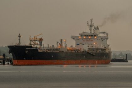 Agioi Fanendes Delivers First Russian Diesel to New York Since 2022