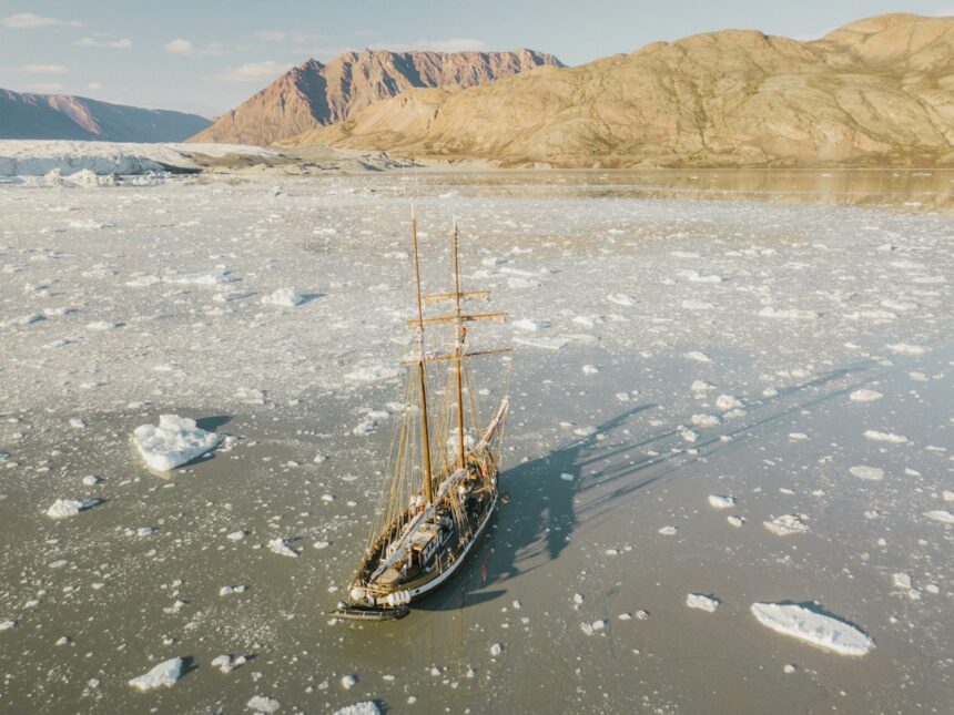 Russia Projects Nearly Double Cargo Transit on Northern Sea Route by 2026