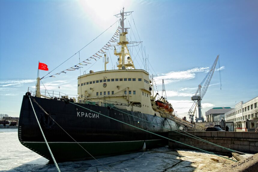 Russia to Launch Year-Round Arctic Shipping on Northern Sea Route
