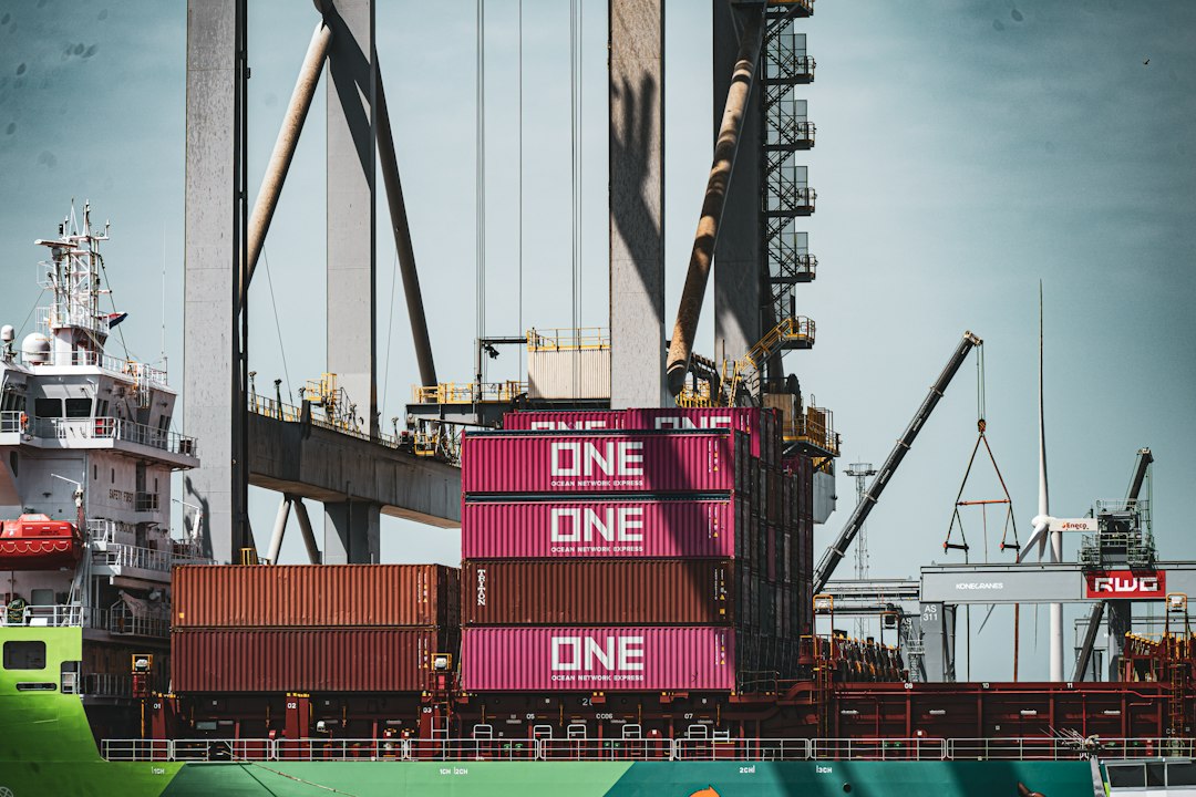 Russia Projects Nearly Double Cargo Transit on Northern Sea Route by 2026